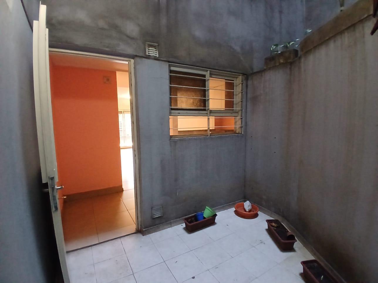 Foto de Departamento 3 ambientes, con balcon y patio. Villa Devoto, imagen 2
