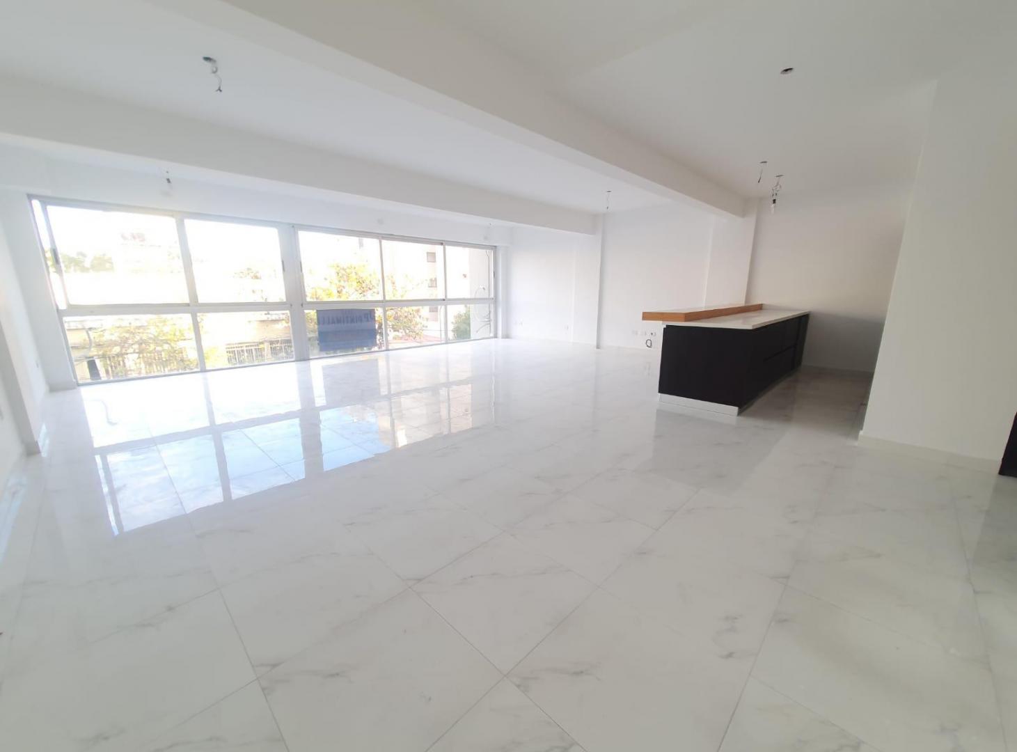 Foto de Alquiler. ampla oficina de 86 m2, en centro comercial Villa del Parque, imagen 4