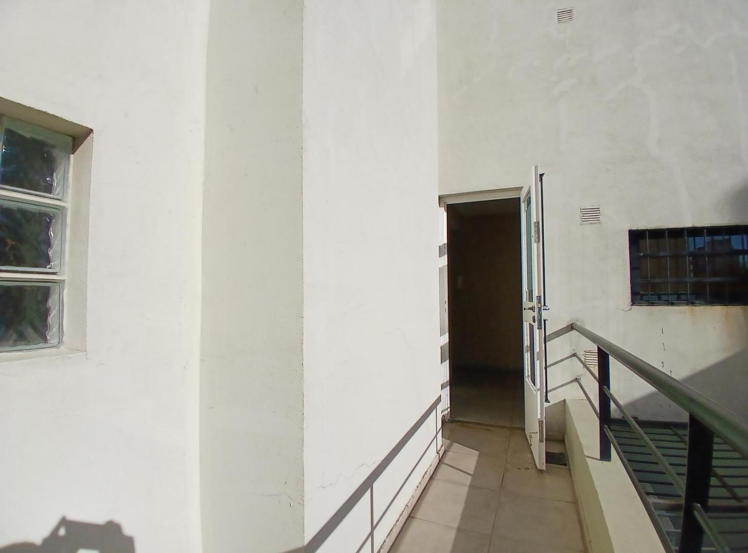 Foto de Alquiler. Semipiso 3 ambientes con cochera. Villa Devoto, imagen 2