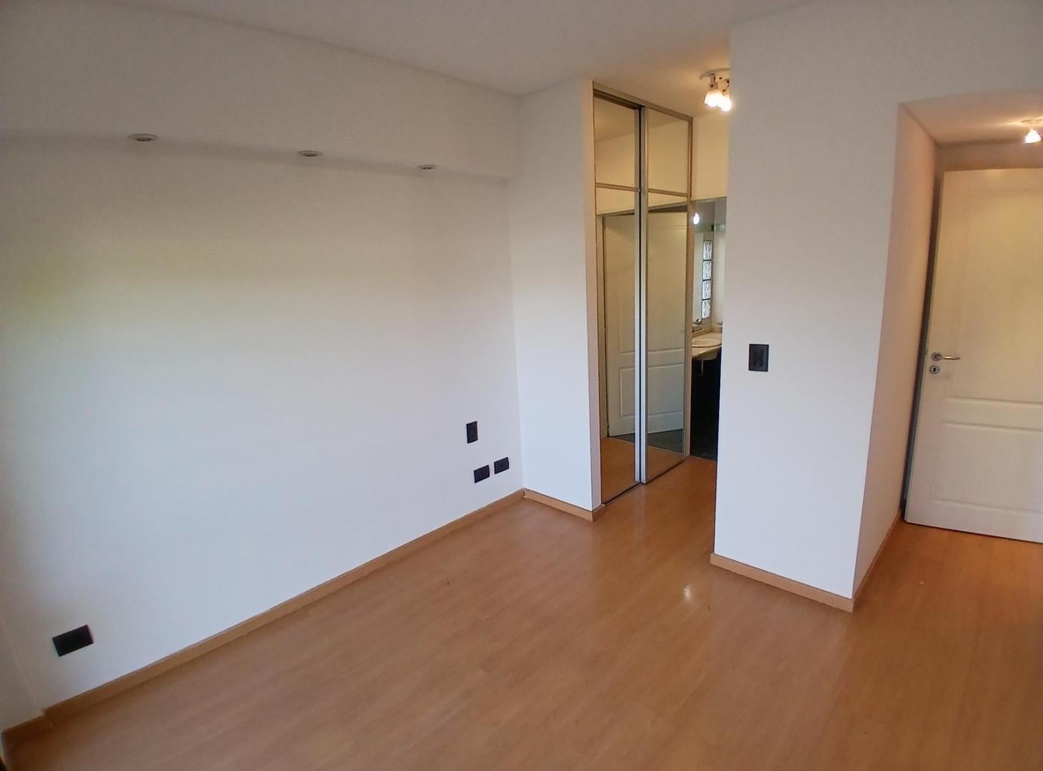 Foto de Alquiler. Semipiso 3 ambientes con cochera. Villa Devoto, imagen 5