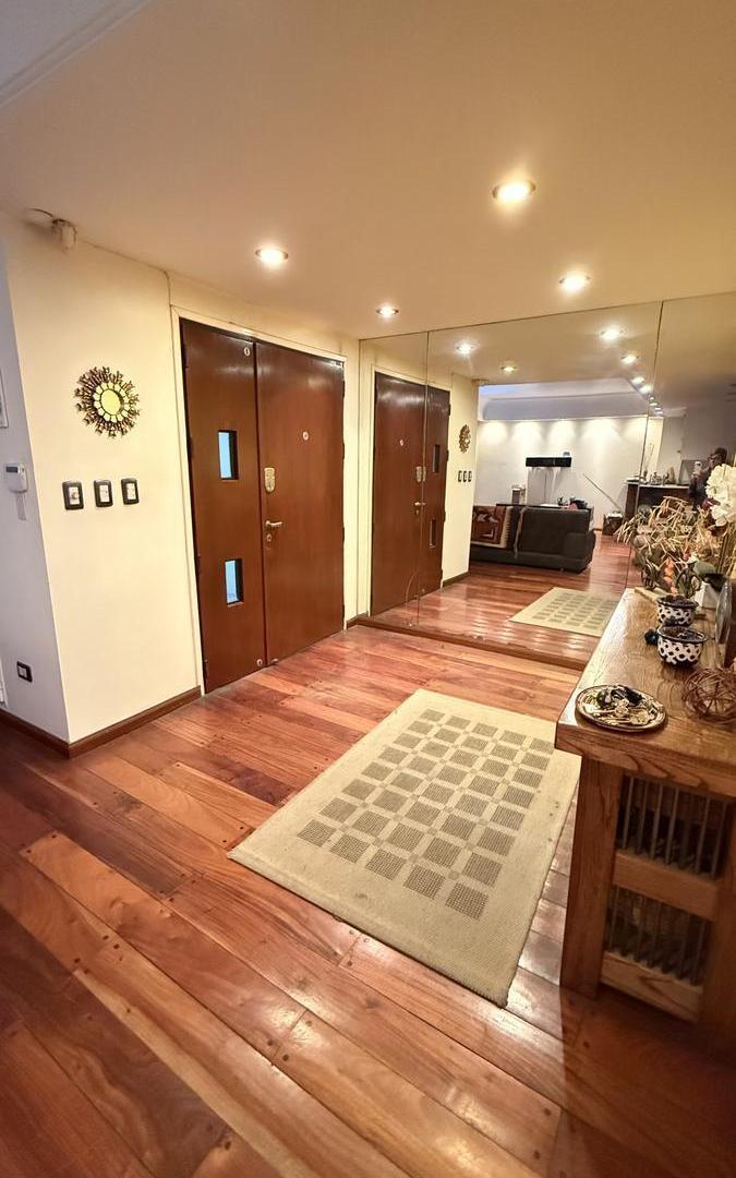 Foto de Casa 5 ambientes, con cochera doble y jardin, en venta en Villa Devoto, imagen 2
