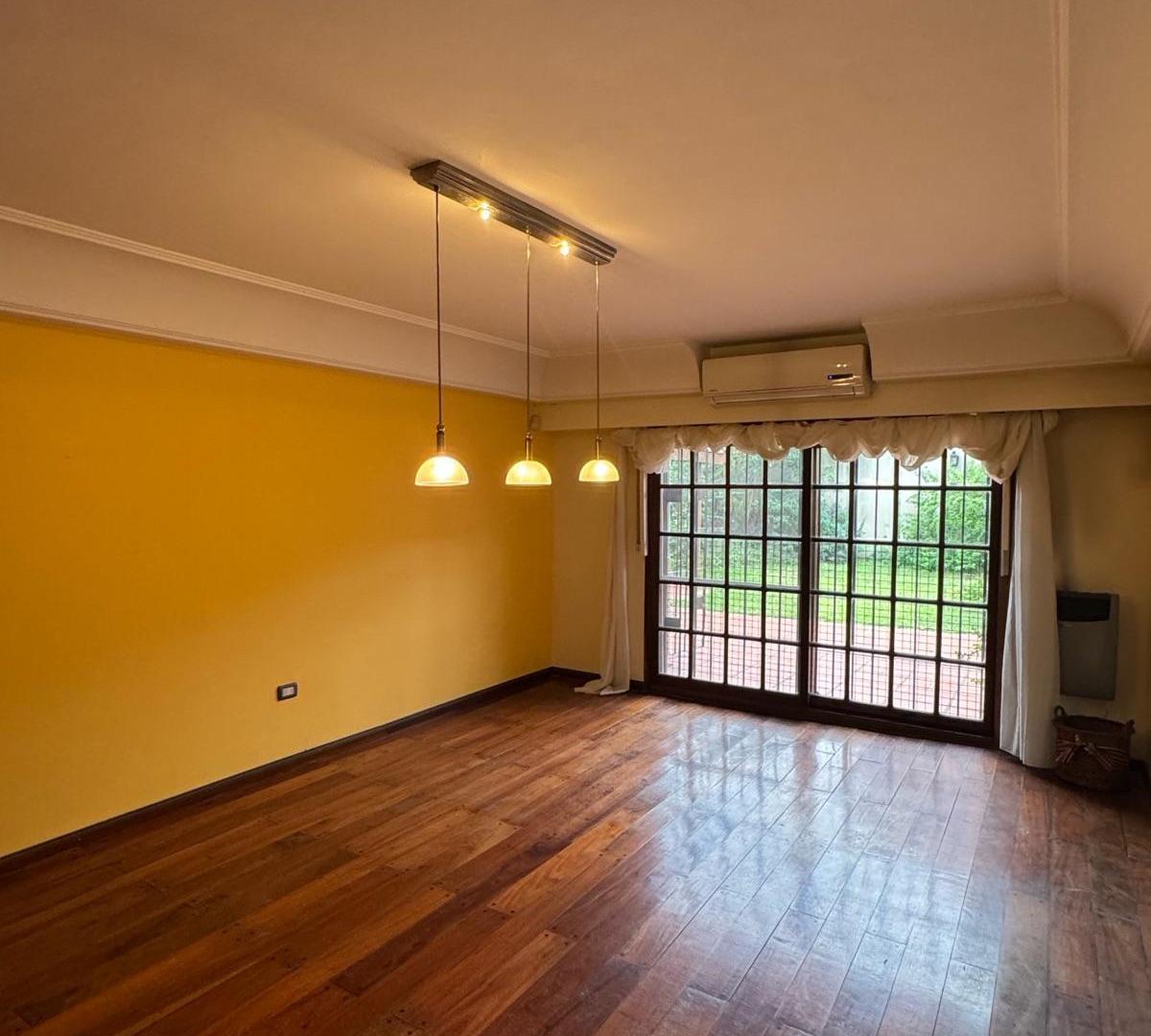 Foto de Casa 5 ambientes, con cochera doble y jardin, en venta en Villa Devoto, imagen 4