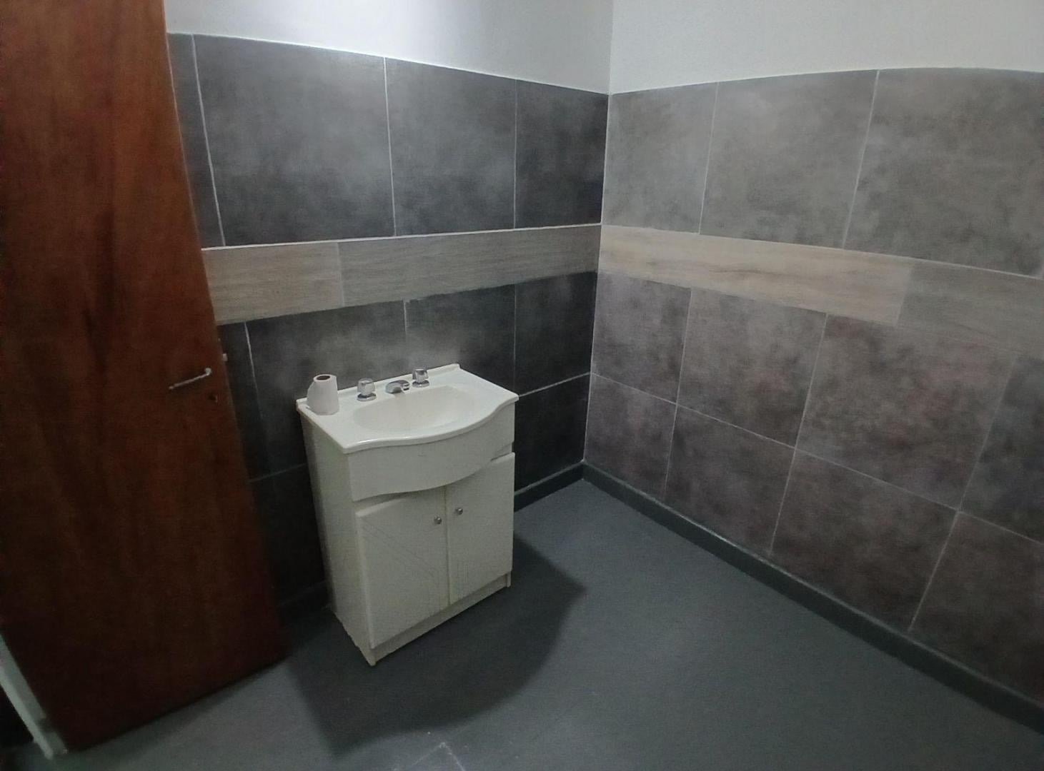 Foto de Alquiler. Galpón 237 m2, Floresta, imagen 5