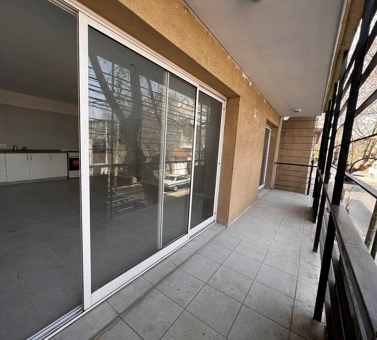 Departamento en Venta Ubicado en San Fernando, G. B. a. Zona Norte, Argentina 3