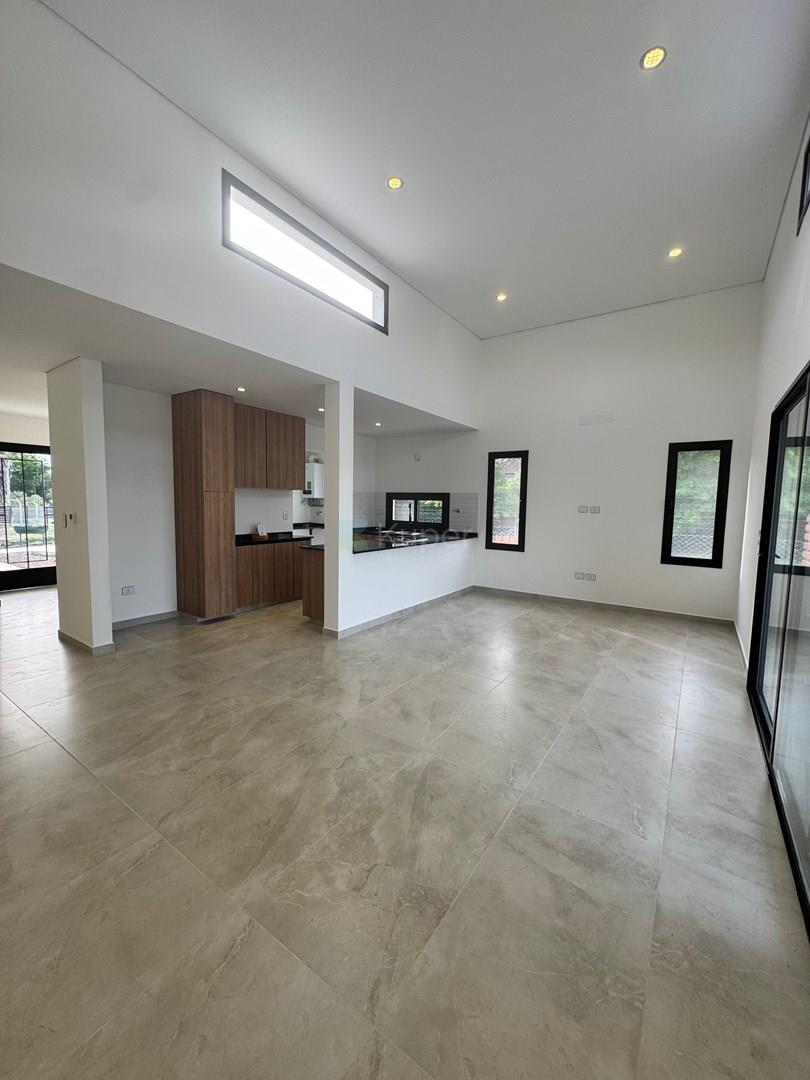 Casa en Venta en Santa Elisa, Pilar del Este, Pilar