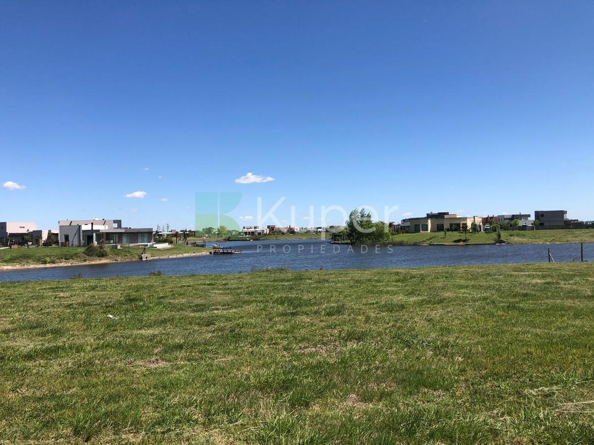 Venta lote a la laguna 1.000 m² en San Sebastian, Escobar, G.B.A. Zona Norte