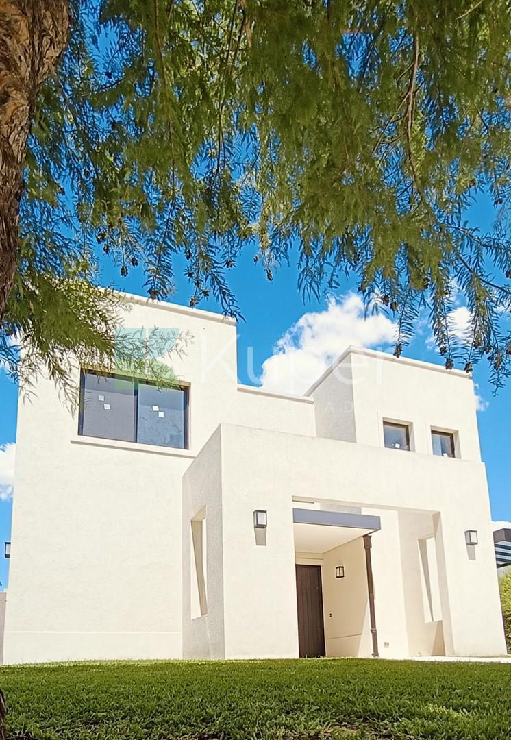 Casa en Alquiler en Ayres Plaza, Pilar, G.B.A. Zona Norte