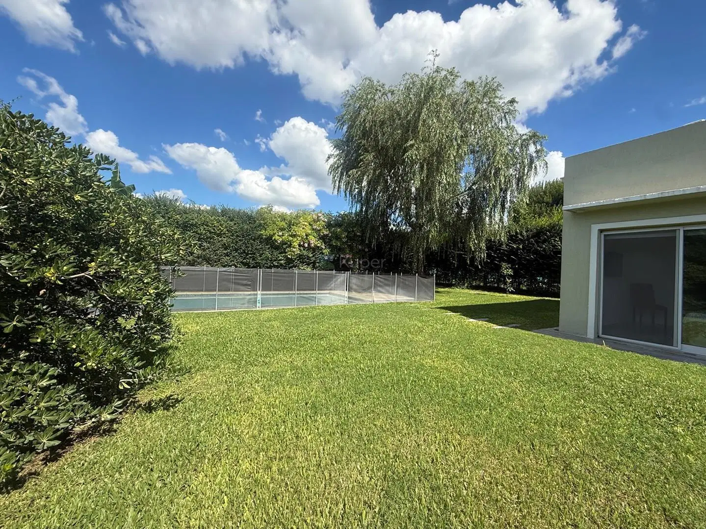 Casa Chalet  en Venta en Santa Guadalupe, Pilar del Este, Pilar 3