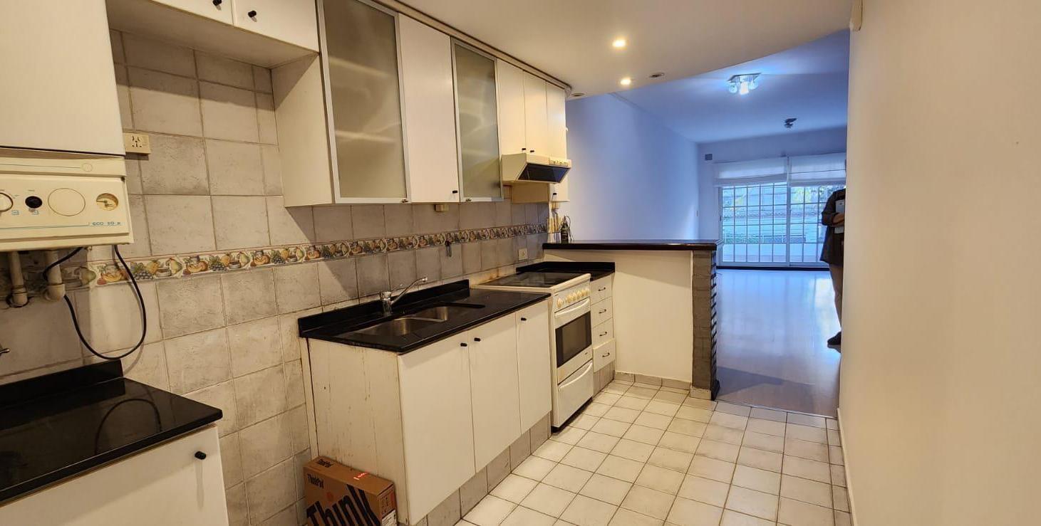 Foto de Venta 2 amb. APTO CREDITO c jardin y cochera cub. Mendoza al 2000, imagen 4