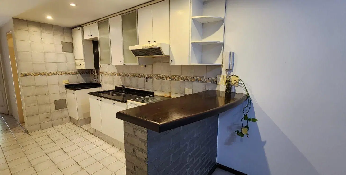 Venta 2 amb. APTO CREDITO c jardin y cochera cub. Mendoza al 2000. Belgrano 2