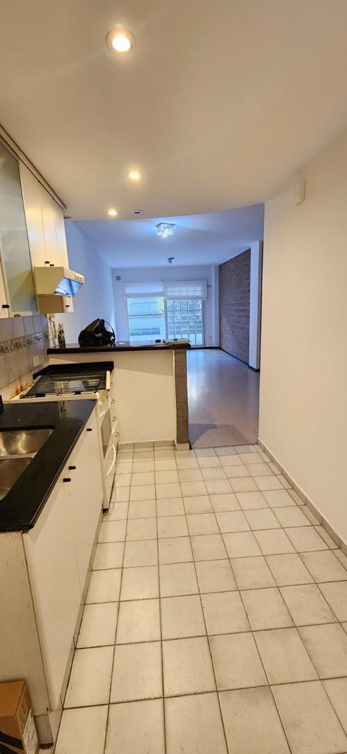 Foto de Venta 2 amb. APTO CREDITO c jardin y cochera cub. Mendoza al 2000, imagen 5