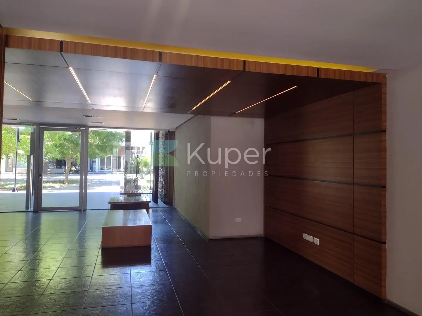 Local  en Alquiler en Edificio Agora III, Pilar,  G.B.A. Zona Norte 3