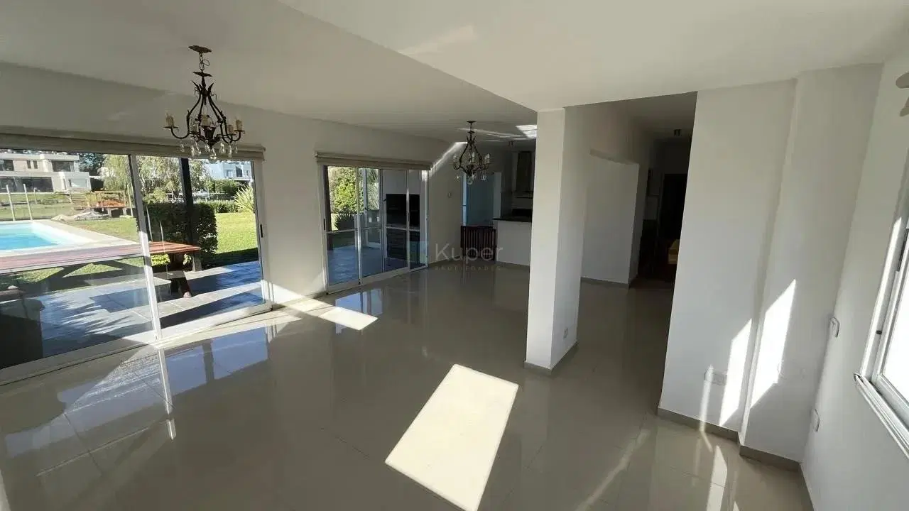 Casa en Venta en San Marco al rio, con amarra y muelle, Villanueva, Tigre 1