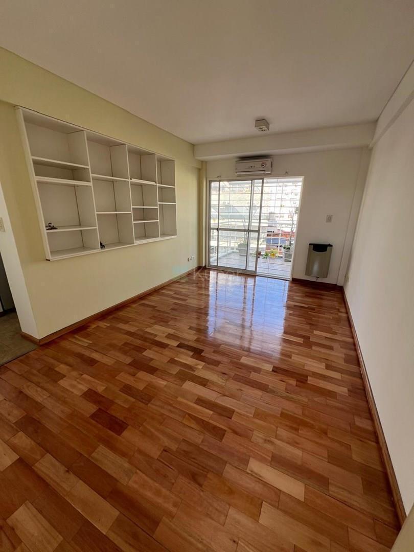 Foto de "Departamento, en alquiler, 2 Ambientes al Frente con Balcón, Parrilla, imagen 2