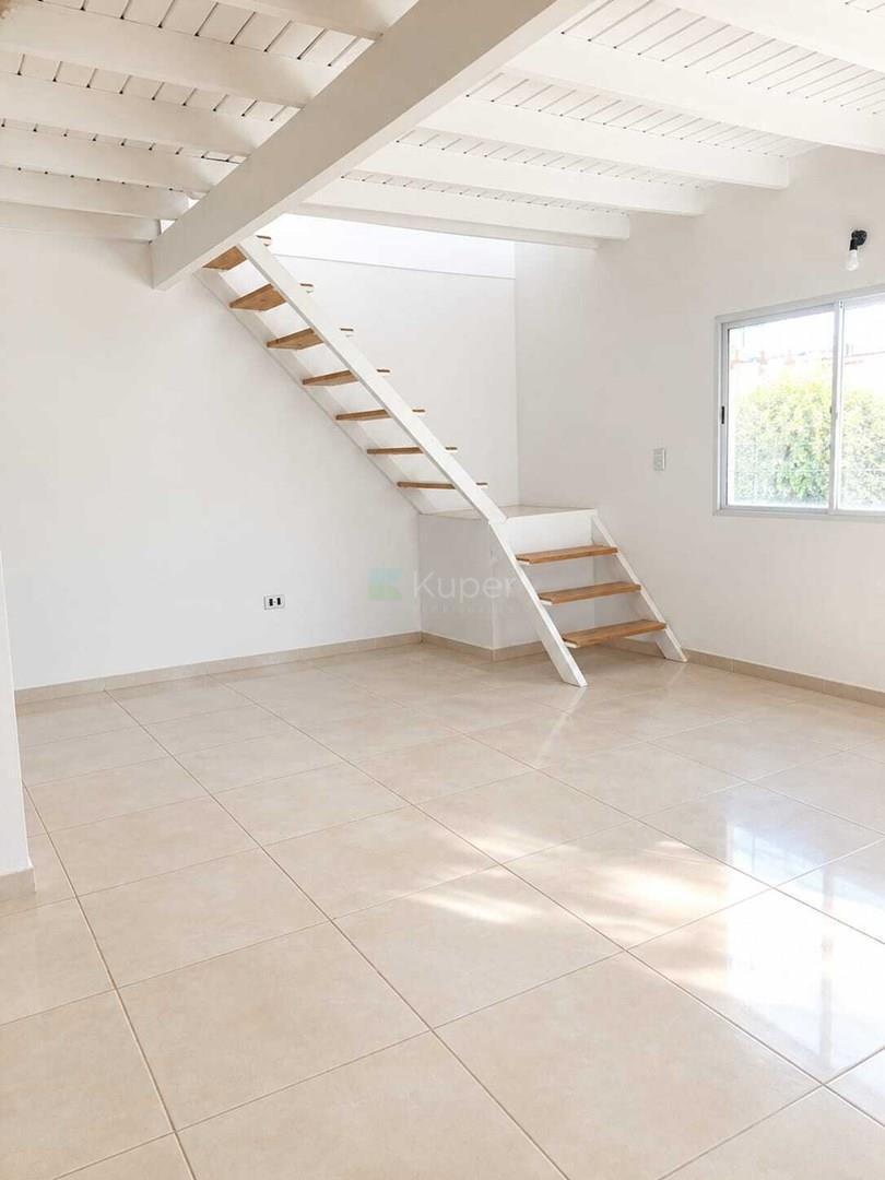 Foto de Departamento Dúplex en Venta en Las Nazarenas, Pilar, G.B.A. Zona Norte, imagen 3