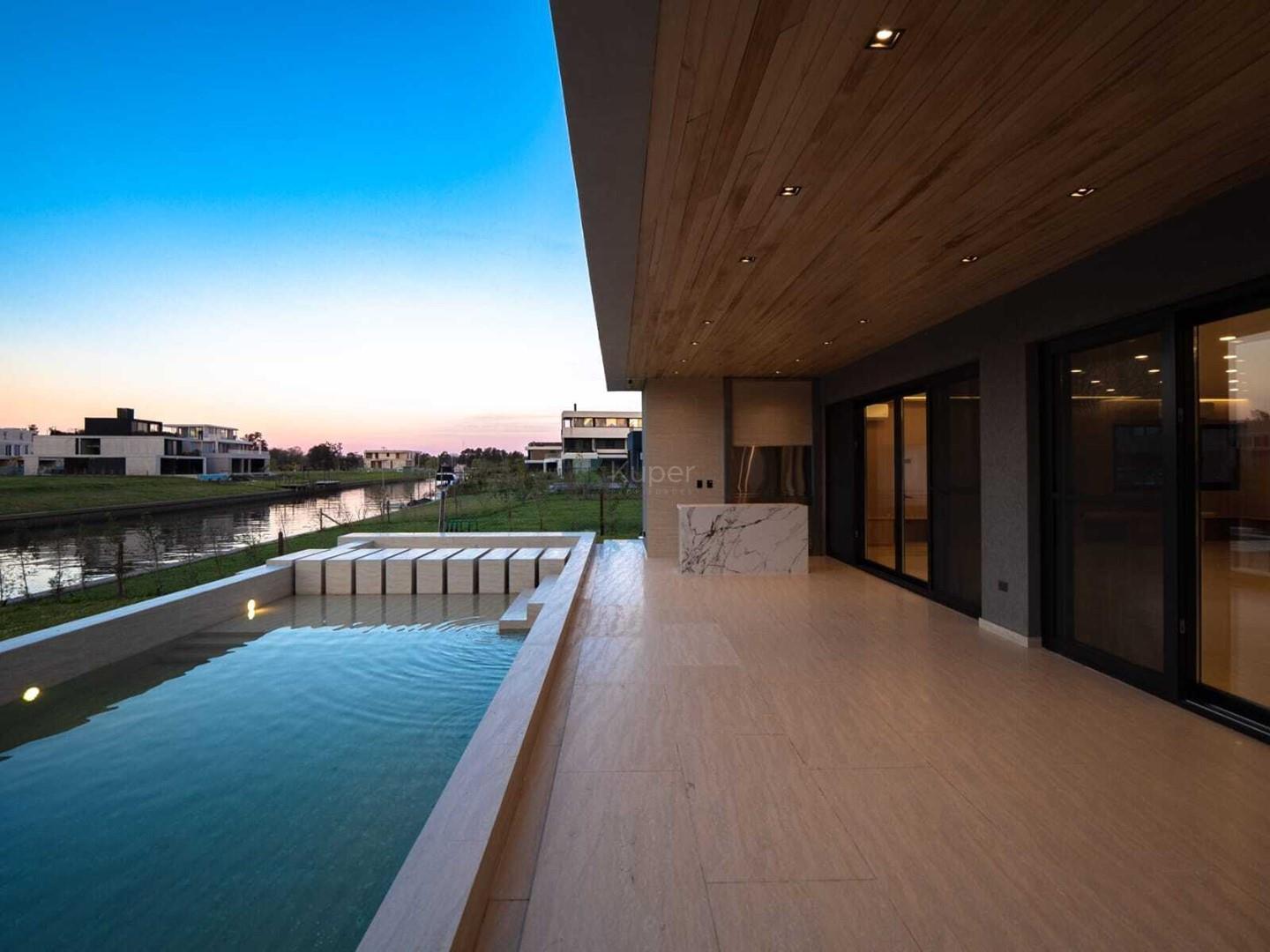 Foto de Venta casa El Yacht, Nordelta, Tigre 9 amb pileta parrilla rio, imagen 1