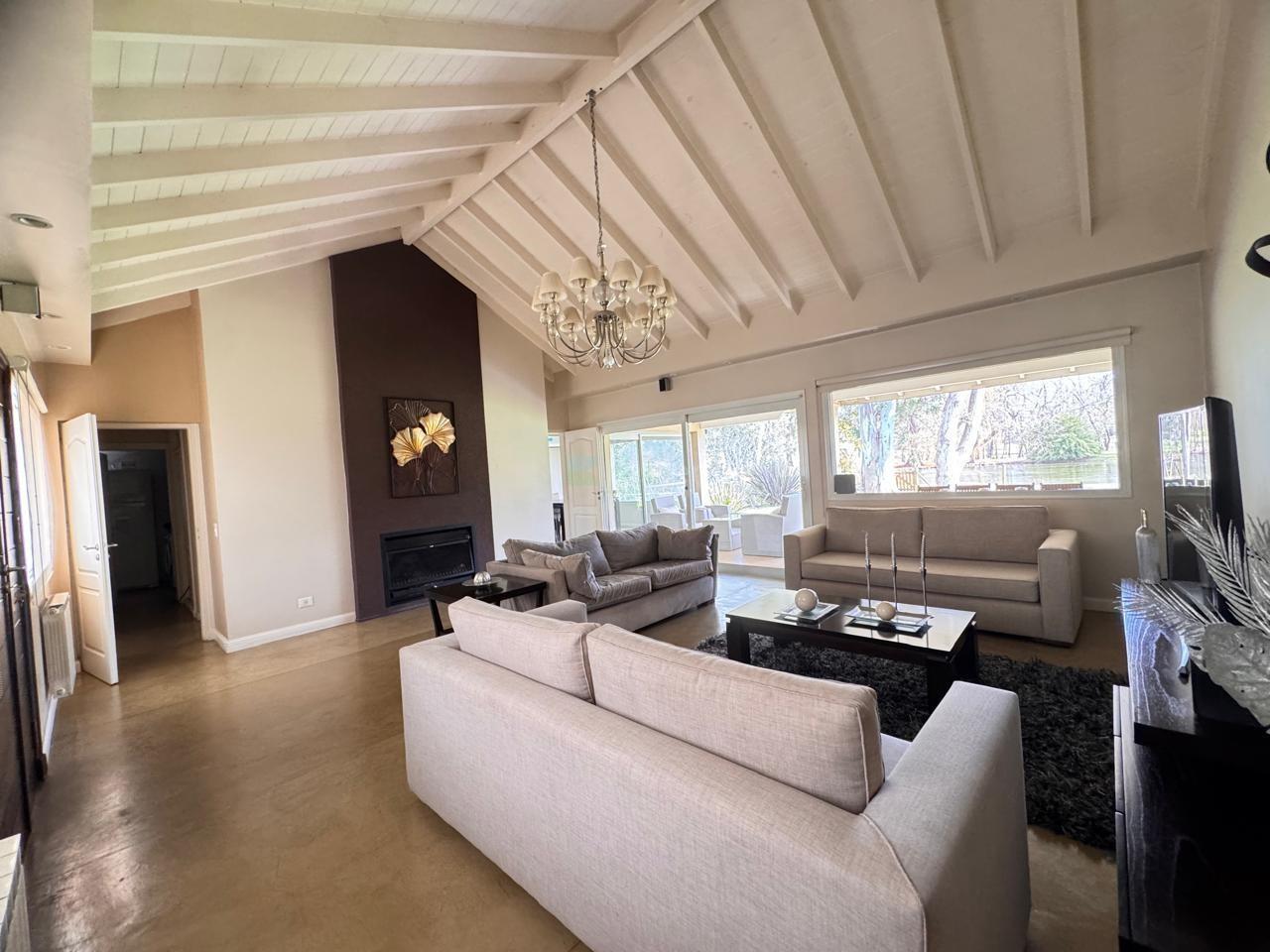 Foto de Casa Chalet en Venta en Fincas del Lago, Escobar, G.B.A. Zona Norte, imagen 3