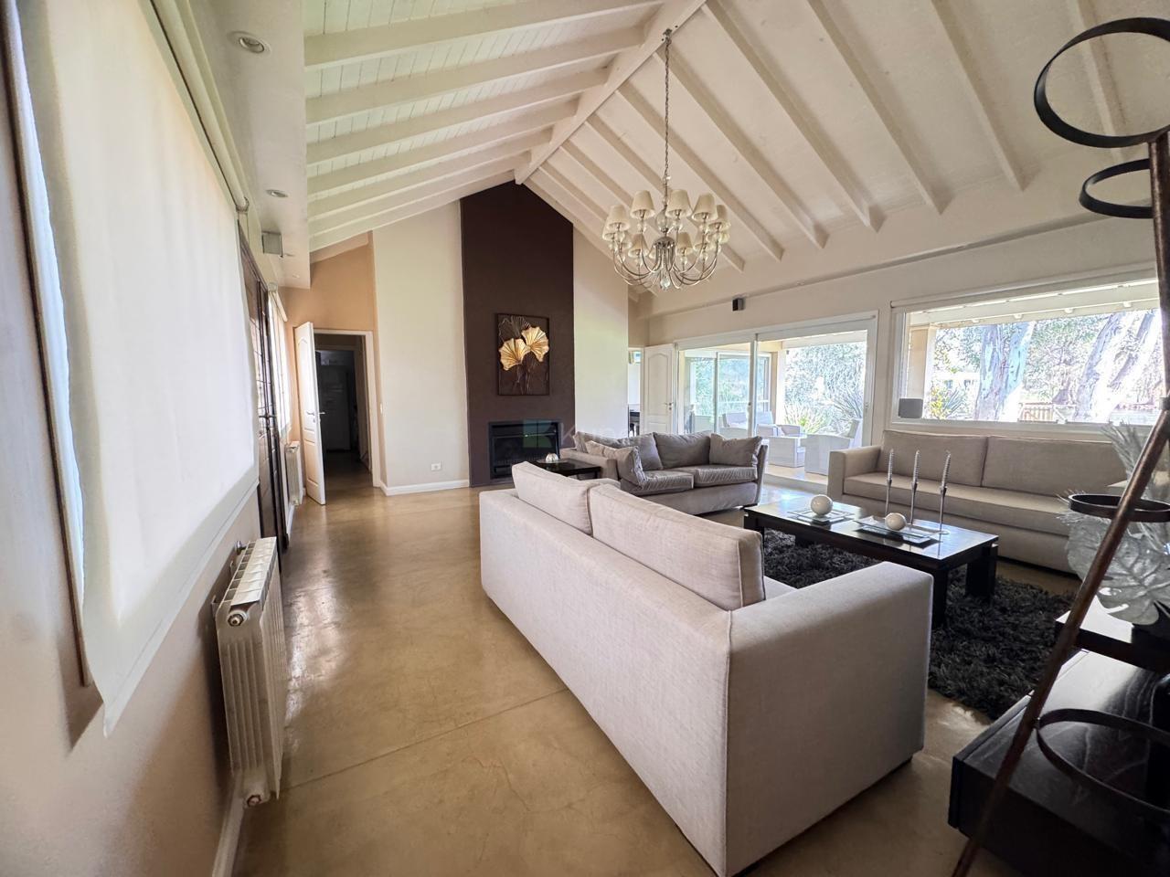 Foto de Casa Chalet en Venta en Fincas del Lago, Escobar, G.B.A. Zona Norte, imagen 1