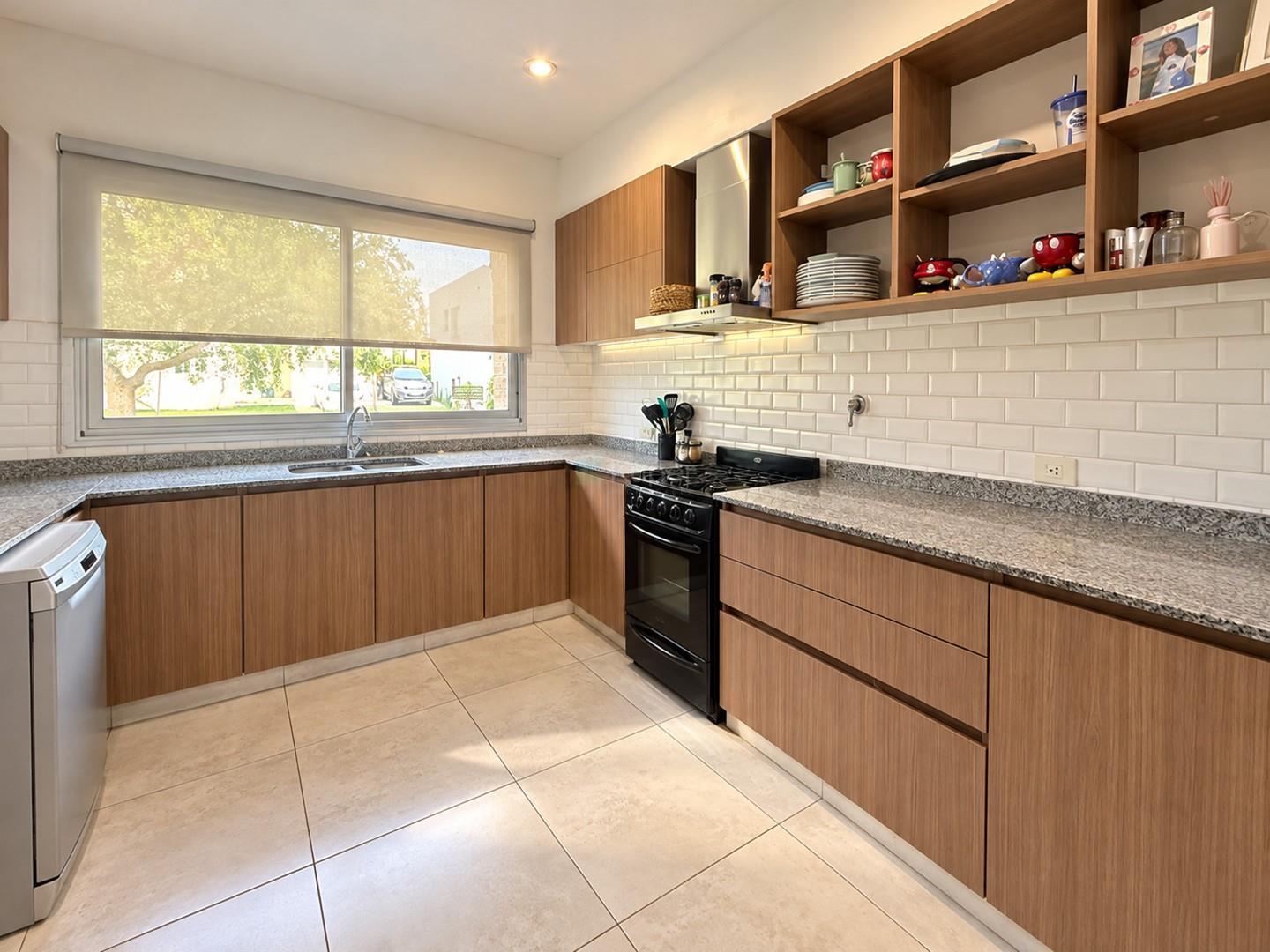 Foto de Casa Chalet en Alquiler en Santa Guadalupe, Pilar del Este, Pilar, imagen 4