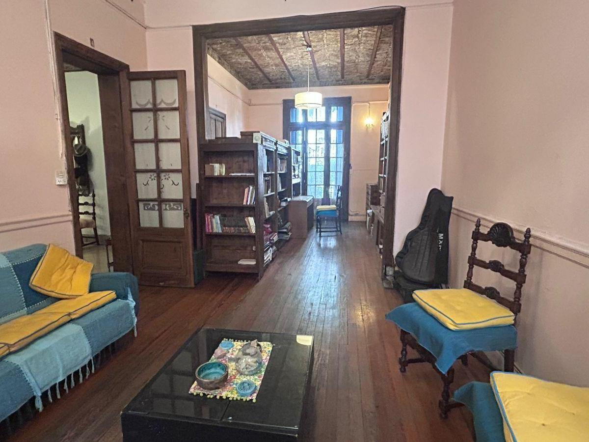 PH 5 Ambientes Al Frente 1er Piso por Escalera con Terraza, con Patio y Quincho 1