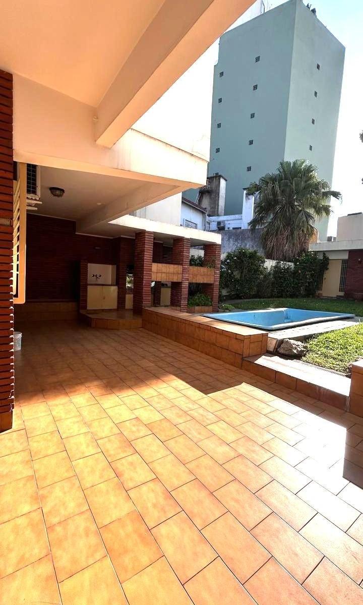 Casa 5 Ambientes con Jardin, Piscina, Parrilla en 2 Plantas Cochera Doble 3