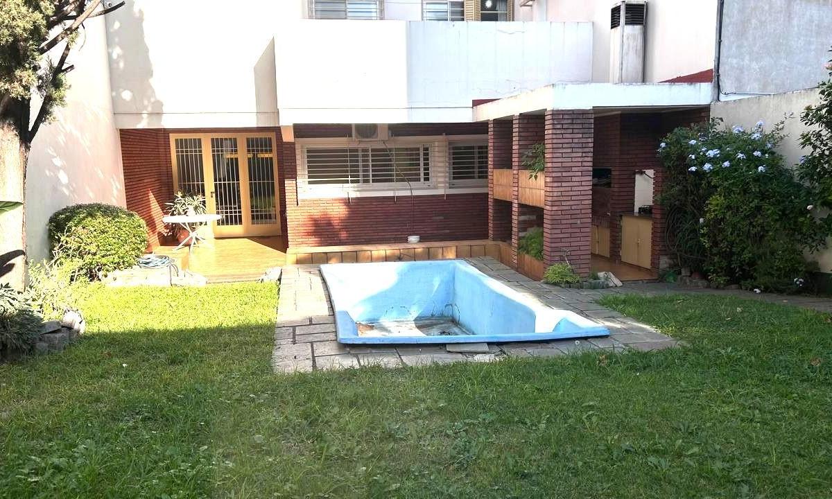 Casa 5 Ambientes con Jardin, Piscina, Parrilla en 2 Plantas Cochera Doble 2