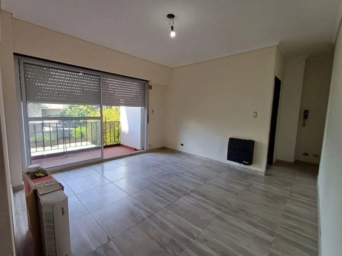 Hermoso Dpto en Villa del Parque contrafrente con patio y lavadero 2