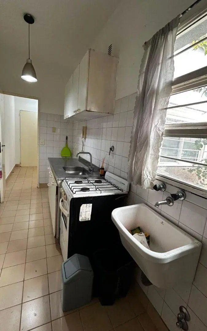 ALQUILER - COLEGIALES
2 AMBIENTES EN TORRE – SEGURIDAD 24 HORAS. 3