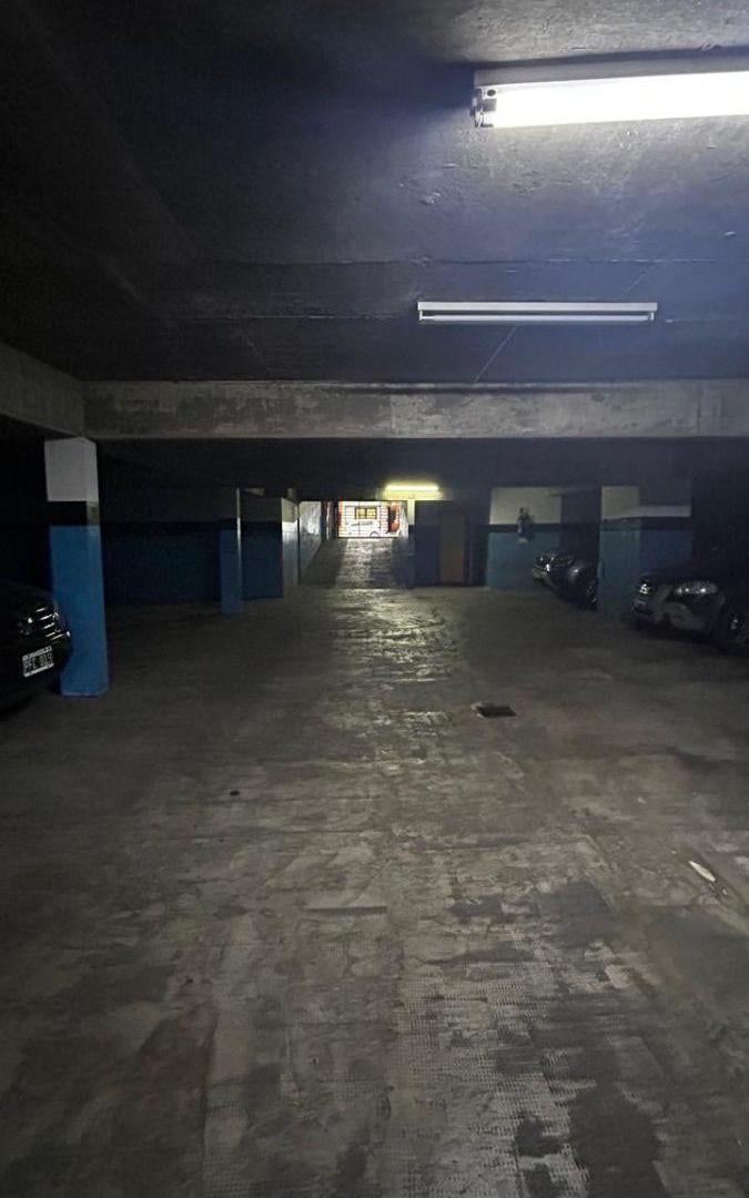 Foto de Cochera en VENTA, AMPLIA SUBSUELO PORTON AUTOMATICO, imagen 1