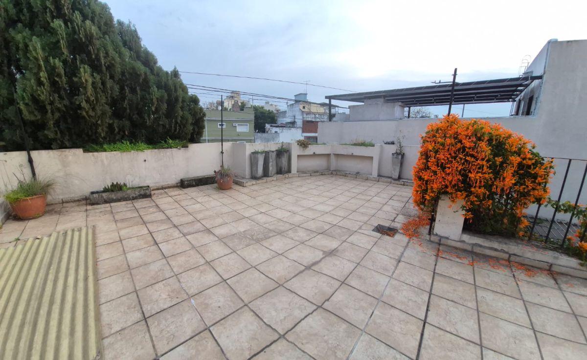 Foto de Venta De Hermosa Casa De 5 Ambientes En Devoto !, imagen 3