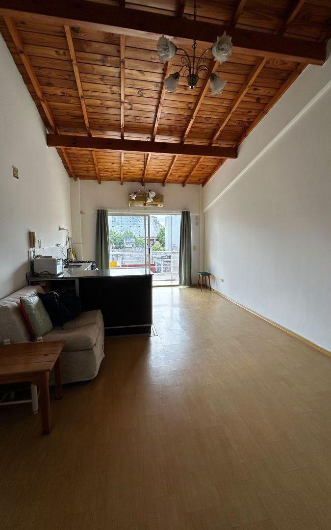 Foto de 2 AMBIENTES – LUMINOSO - CONTRAFRENTE CON BALCÓN, imagen 4