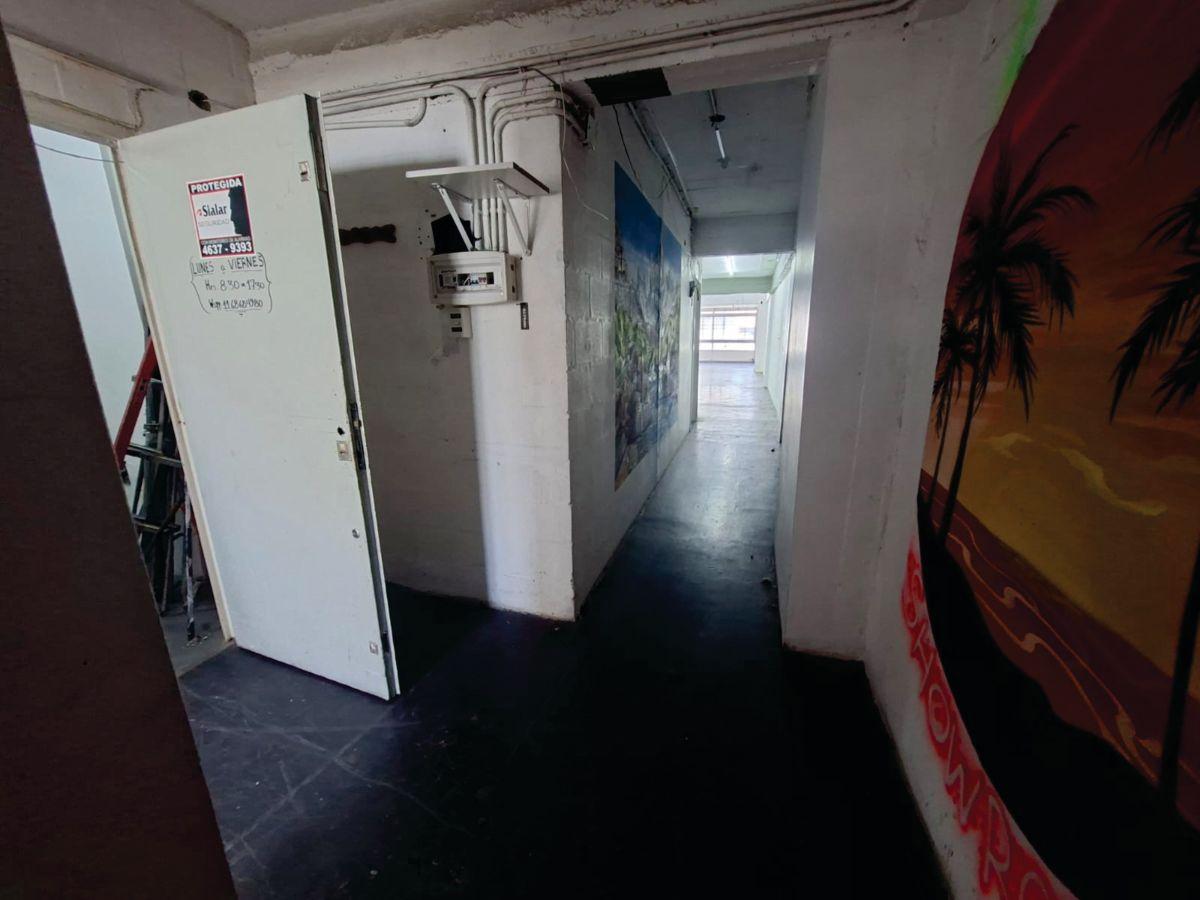 Foto de taller - deposito - oficina en la mejor cuadra de flores, imagen 1