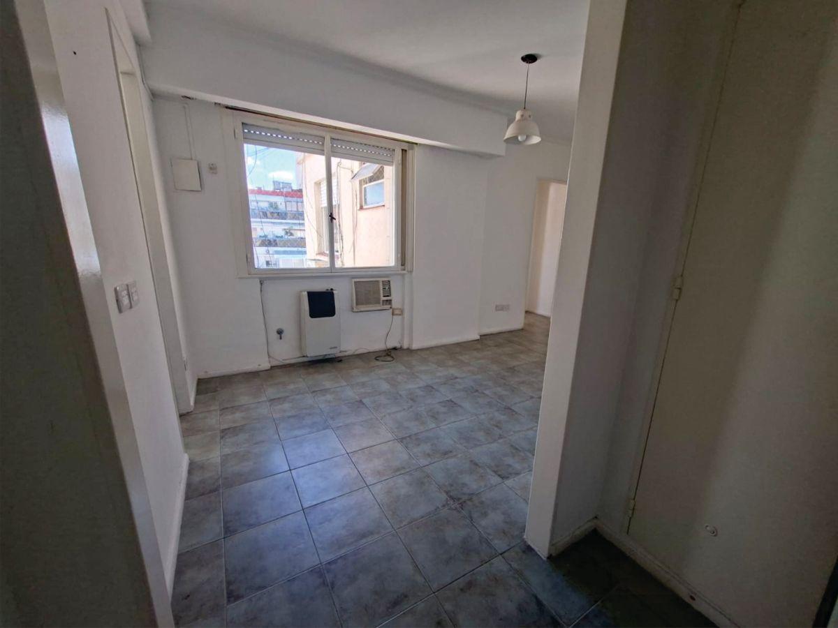 Foto de Departamento 2 Ambientes Muy Luminoso en 9no Piso Excelente Ubicación, imagen 3