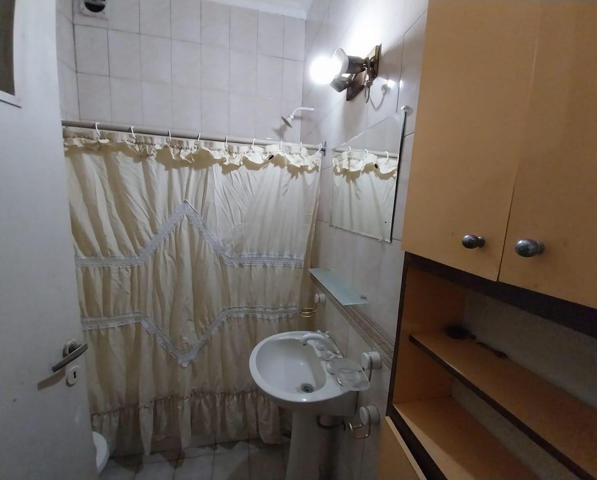 Chalet de 4 Amb Sobre Lote de 10 X 20 1