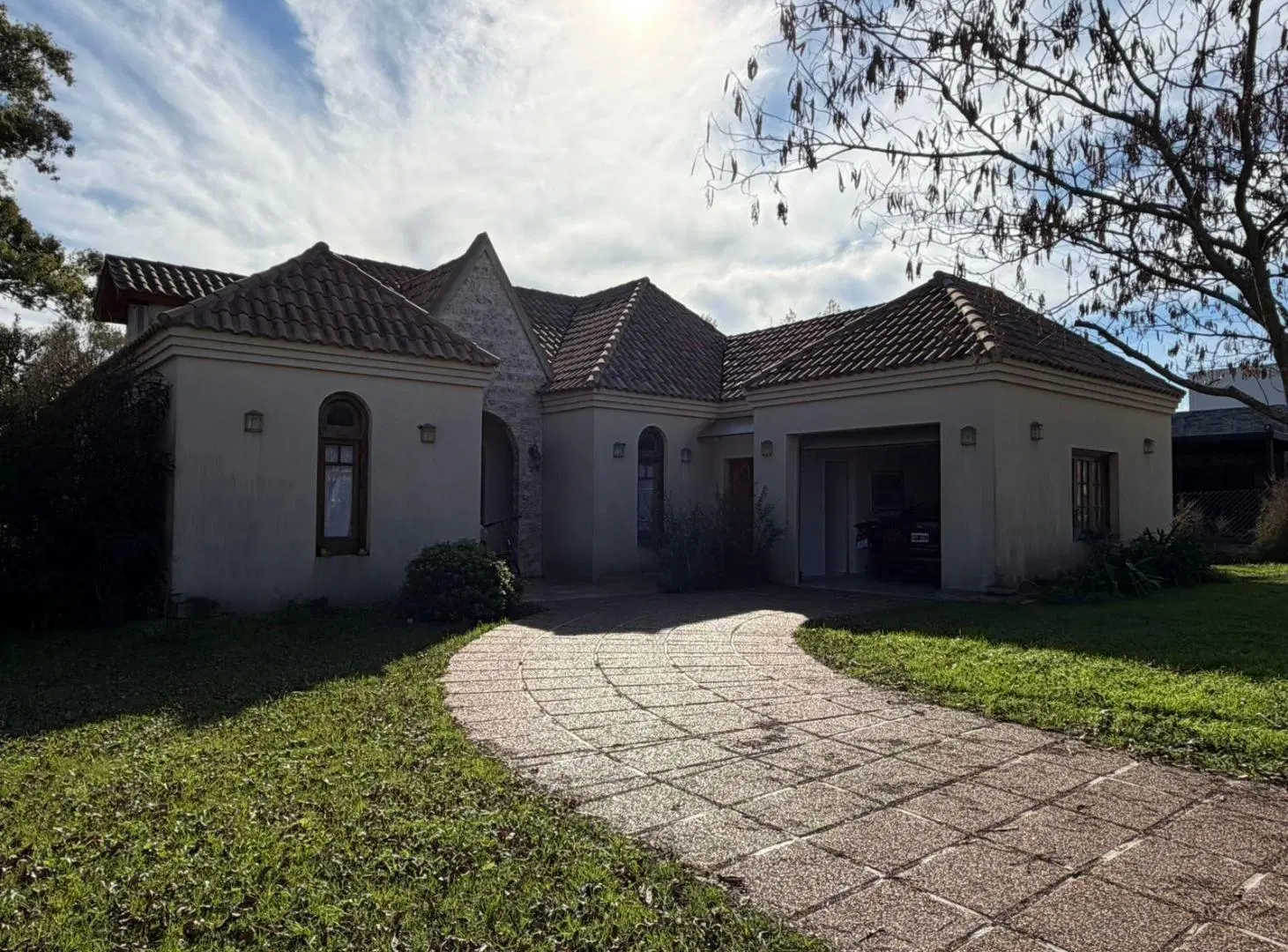 Casa 4 ambientes en barrio privado pilar del Este! 5