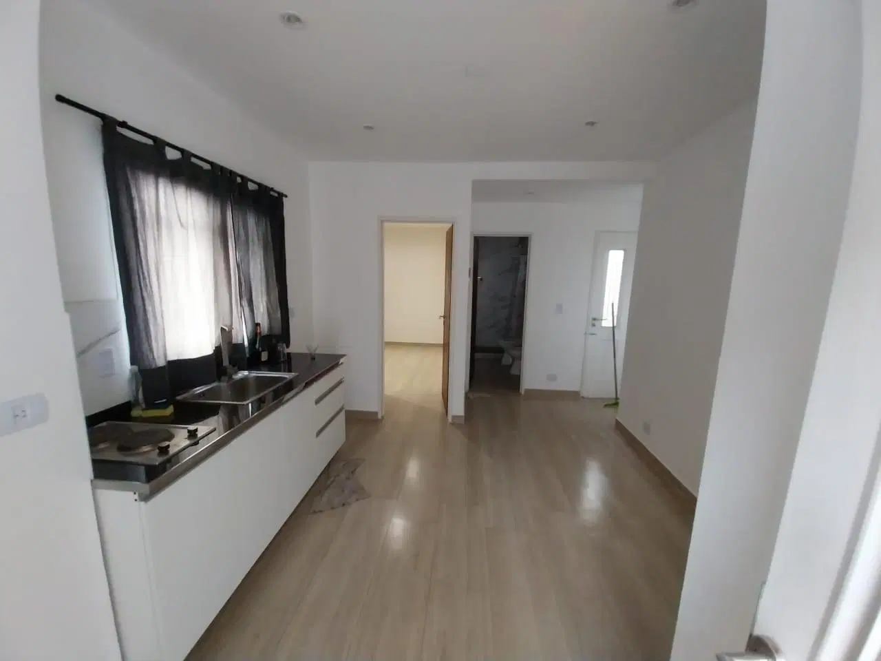Depto 1 y 1/2 amb primer piso al frente! 5
