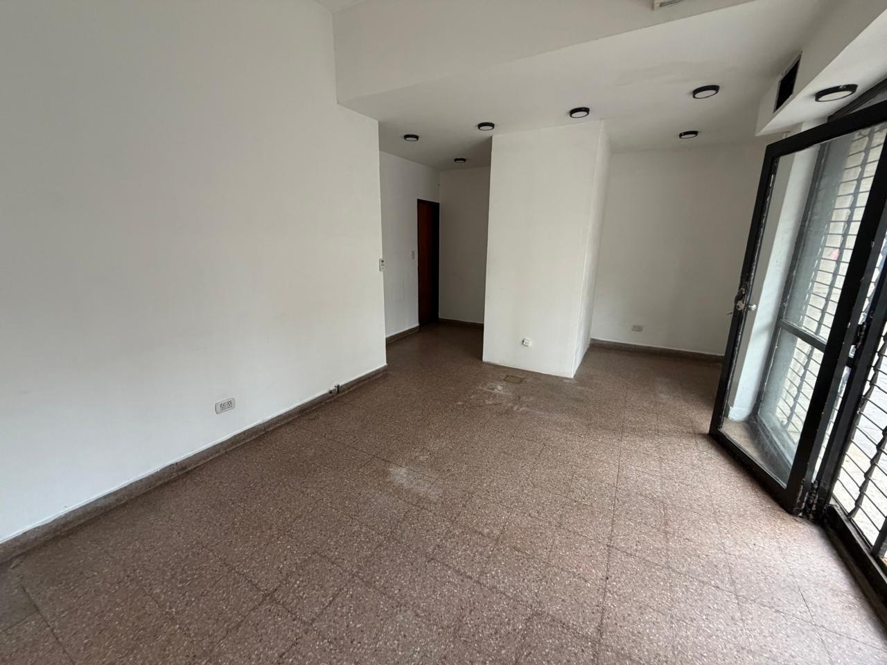 Foto de Local de 25 m2 a la calle en excelente zona!, imagen 1