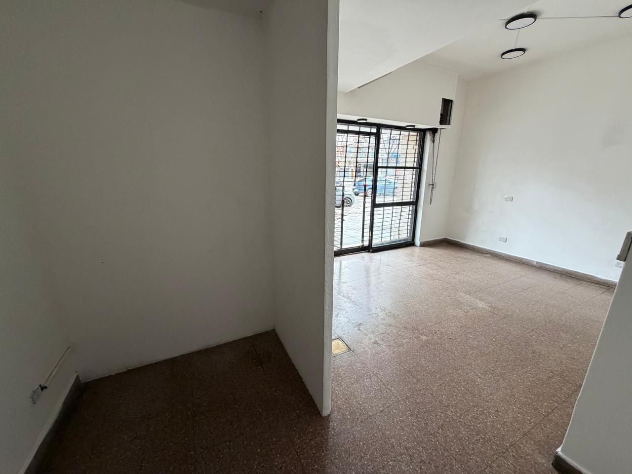 Foto de Local de 25 m2 a la calle en excelente zona!, imagen 2