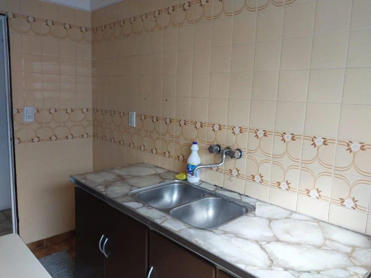 Departamento 2 amb contrafrente 1er piso por escalera 2