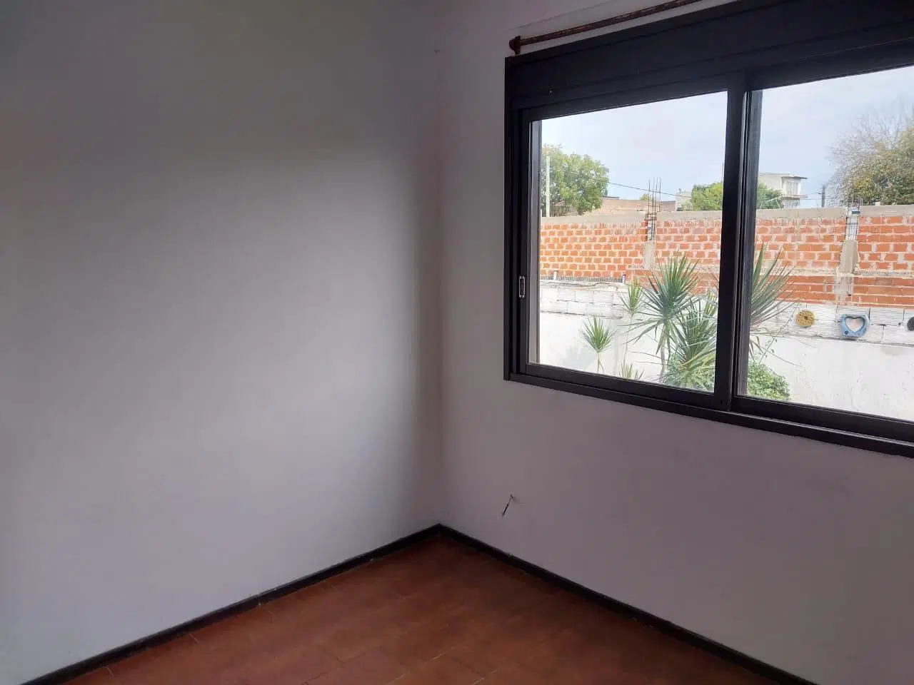 Departamento 2 amb contrafrente 1er piso por escalera 4