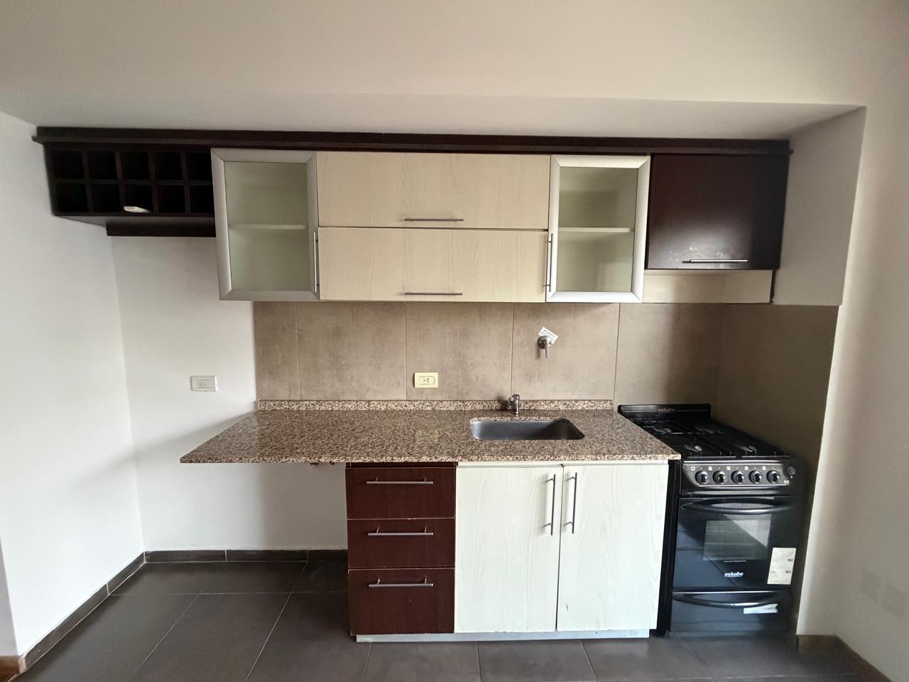 Foto de Departamento monoambiente amplio con balcón al contrafrente!, imagen 3