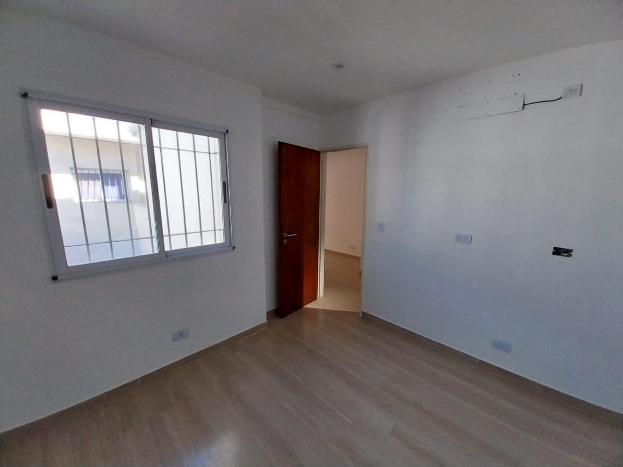 Foto de Depto 1 y 1/2 amb primer piso al frente!, imagen 1