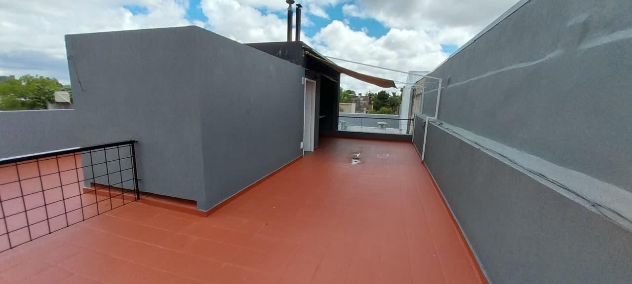 Foto de Departamento 2 amb. con cochera y terraza propia, imagen 2