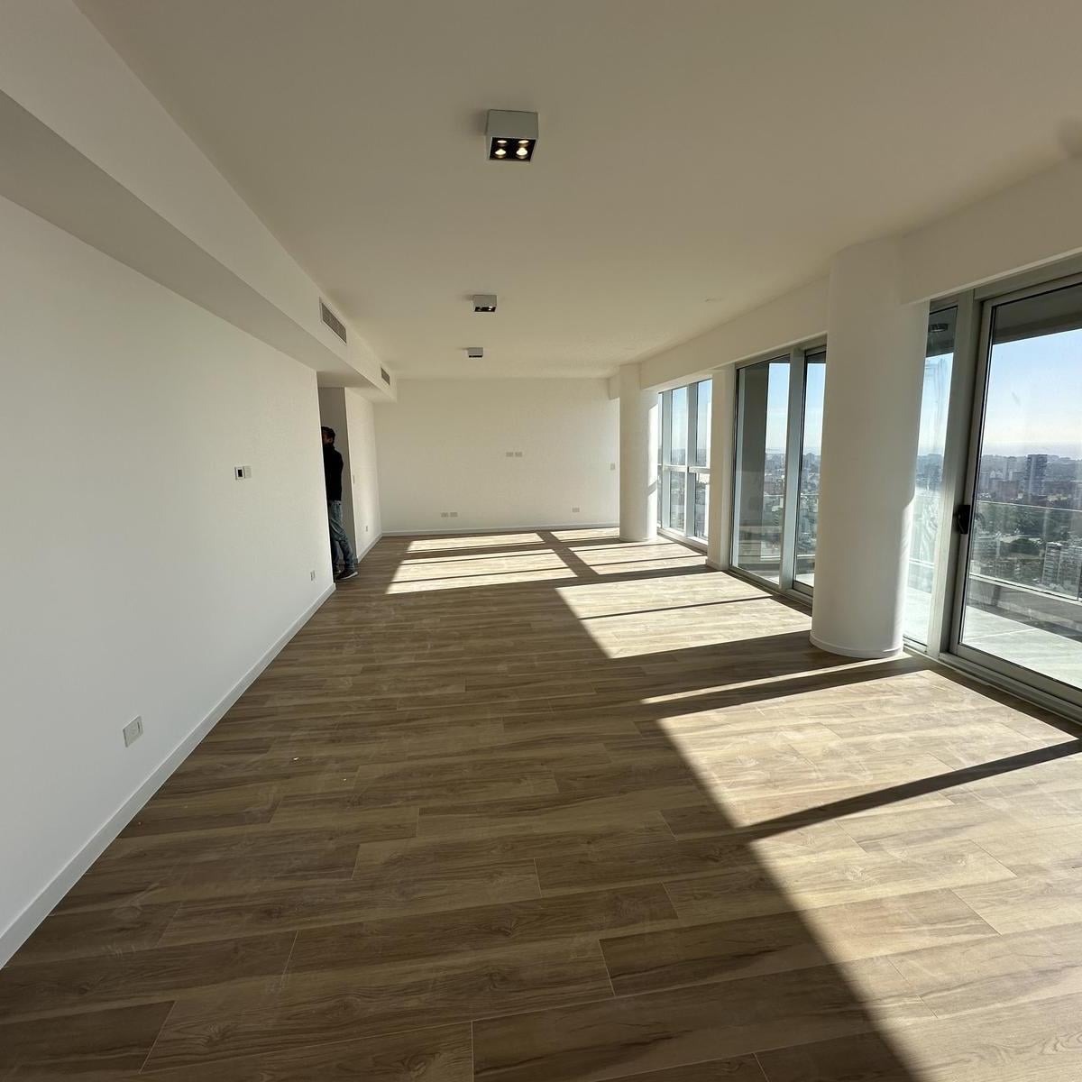 Venta TORRE BELLA - 5 amb en Piso 37 335Mts - a estrenar en Torre Full Amenities