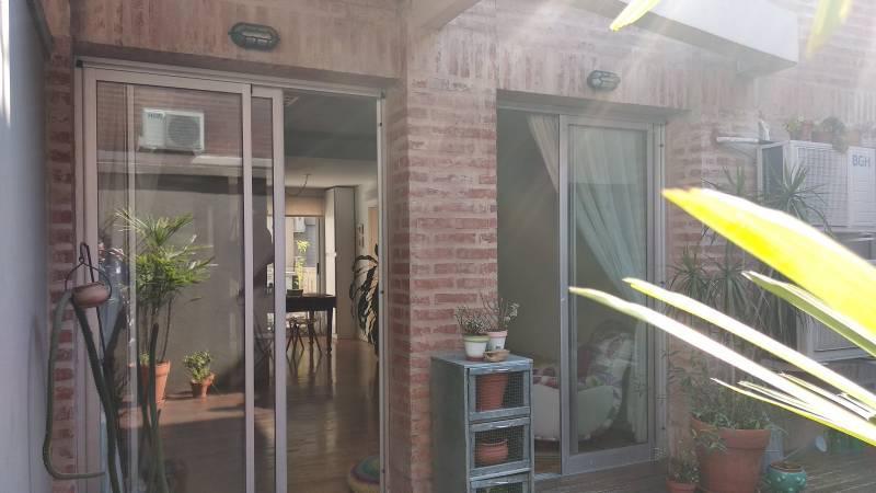Foto de 2 ambientes grande con patio !! Imperdible tipo casa !!, imagen 2