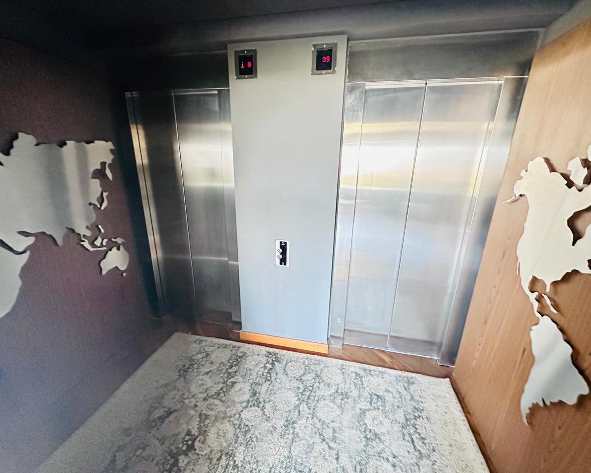 Venta en Torre Renoir - 3 Ambientes - Piso Alto - Puerto Madero 2