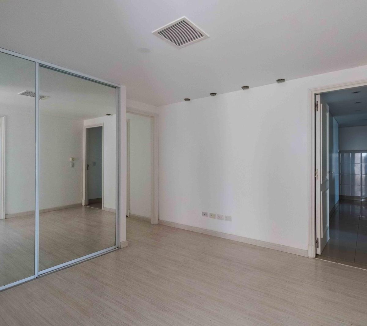 Venta - Torre Chateau Libertador - Nunez - Esquinero 400 m² Incluye Terraza Piso Alto 5