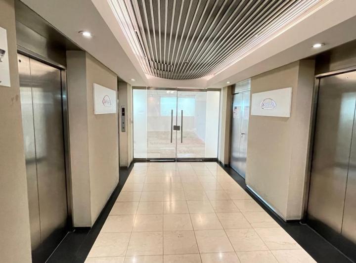 Foto de Alquiler Oficina Panamericana Plaza - Espectacular Planta de 890Mts2. - Saavedra, imagen 3