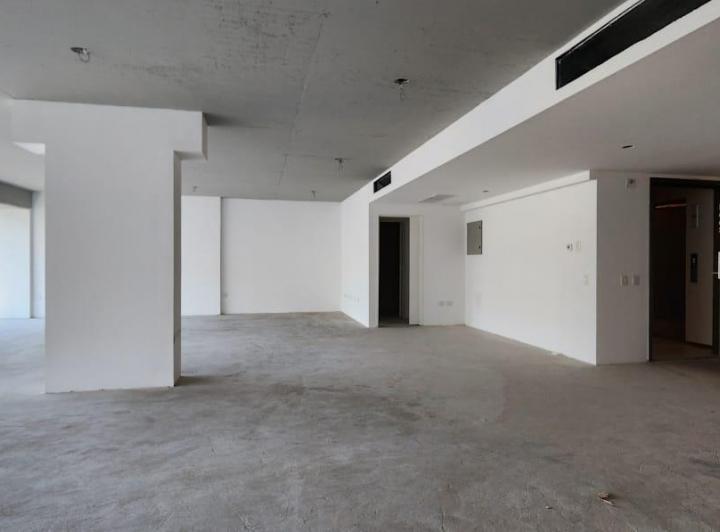 Oficina en Av. Cordoba esquina Uruguay 200m2  a estrenar !!
