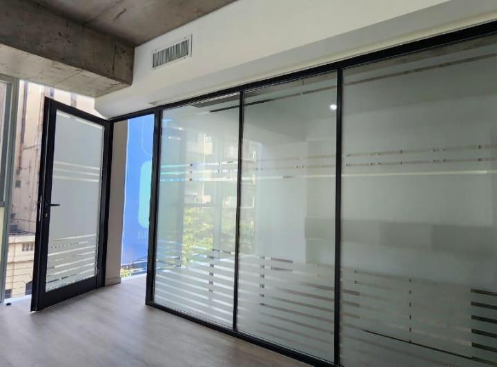 Foto de Oficina en Av. Córdoba esquina Uruguay 59m2 con piso impecable !!, imagen 2